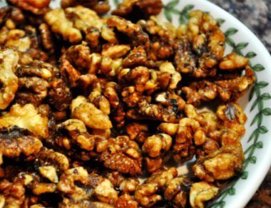maple roasted walnuts featured