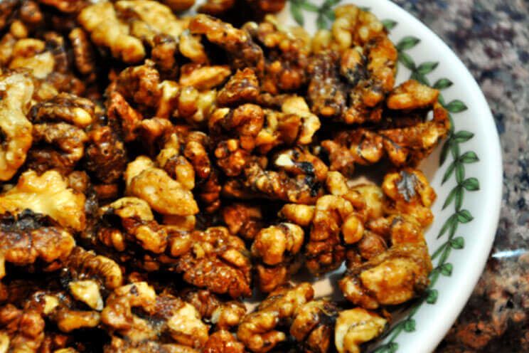 schema-photo-Maple-Roasted-Walnuts-Recipe.jpg