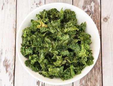 kale chips featured image