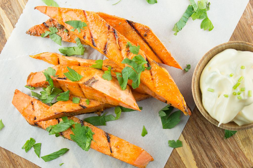 Grilled-Sweet-Potato-Fries-with-Garlic-Chive-Aioli.jpg