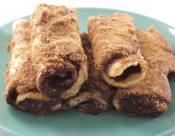 Chocolate-Hazelnut-Roll-Ups744