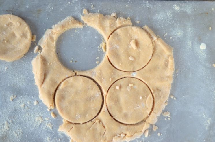 How to Make Biscuits and Gravy