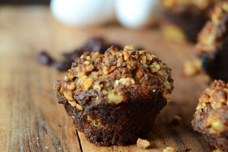 apple cherry muffins with crumb topping