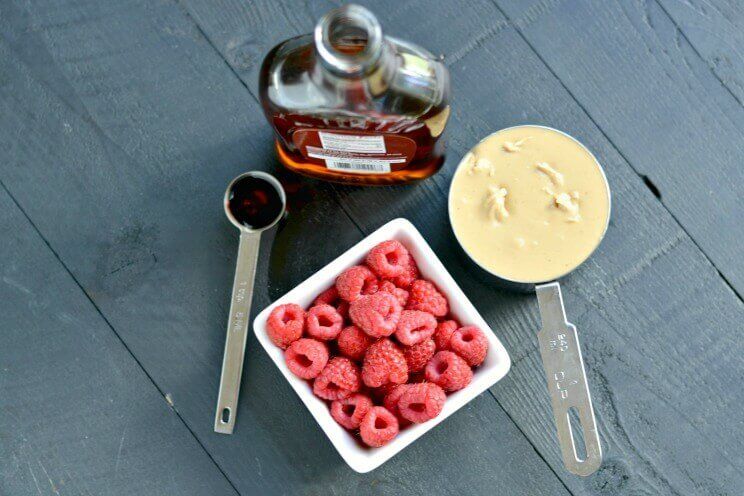 raspberry-cashew-bars-ingredients.jpg