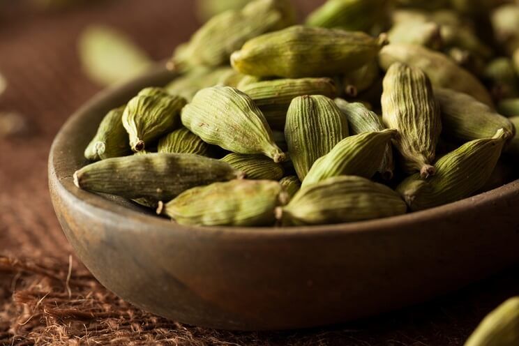 cardamom pods