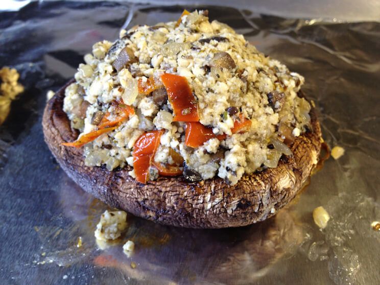 chicken and roasted pepper stuffed mushroom