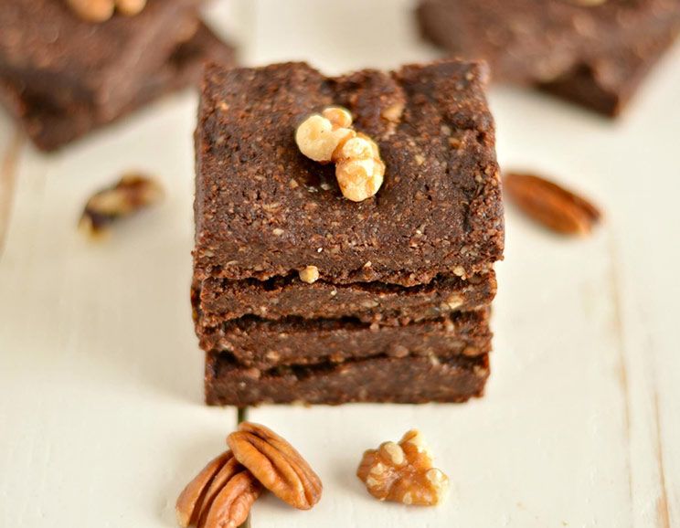 energizing no-bake maca brownies featured image