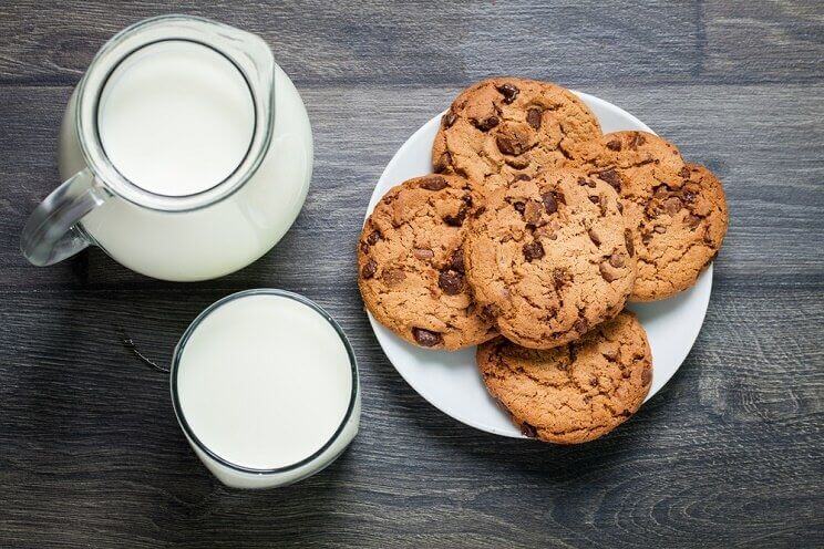 milk and cookies