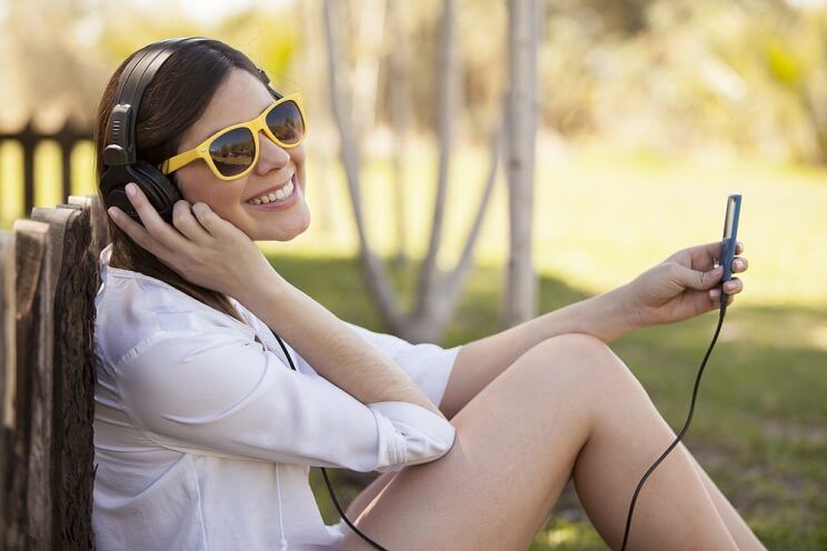 girl with headphones