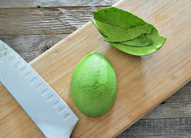 how to make an avocado rose step 1