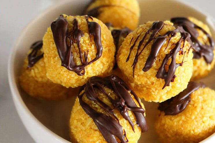 schema-photo-Chocolate-Turmeric-Truffles-with-Coconut-Oil.jpg