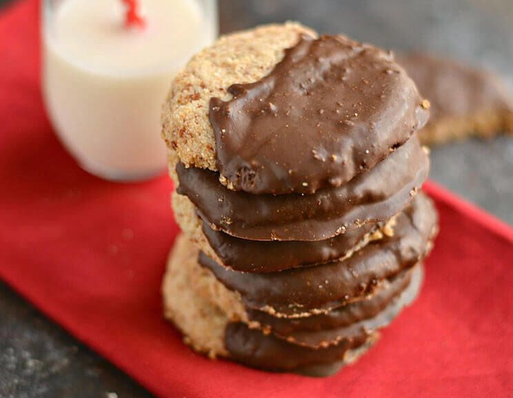 dark chocolate dipped shortbread cookie featured image