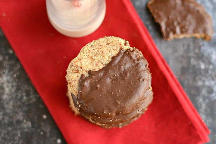 schema-photo-Dark-Chocolate-Dipped-Shortbread-Cookie-Recipe.jpg