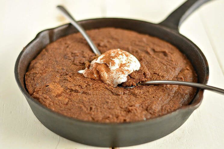 schema-photo-Giant-Skillet-Gingerbread-Cookie-Recipe.jpg