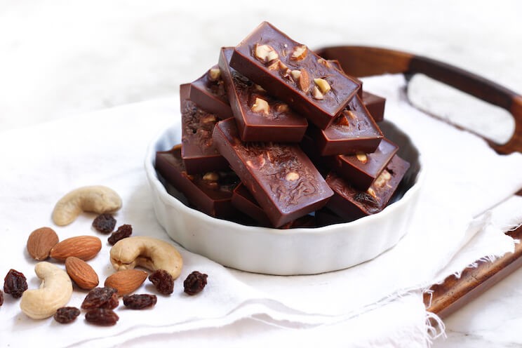 gimme-the-good-stuff chocolate with coconut oil