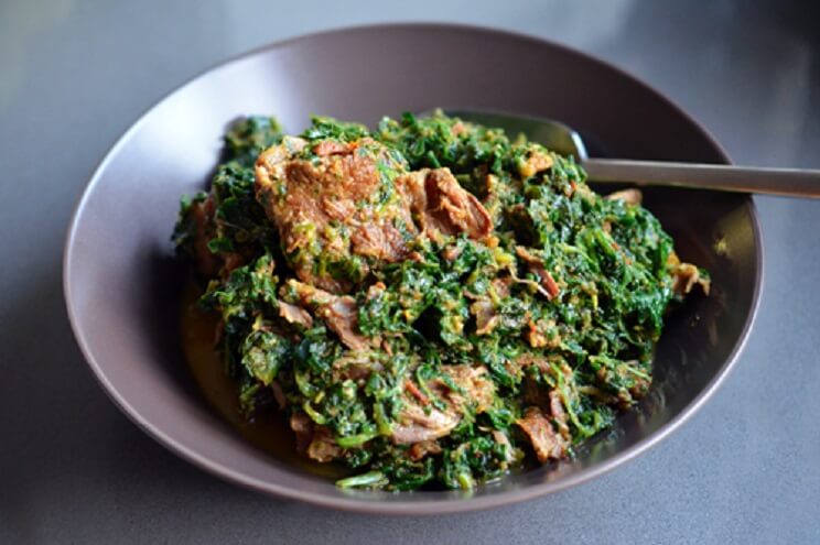 lamb with spinach sauce