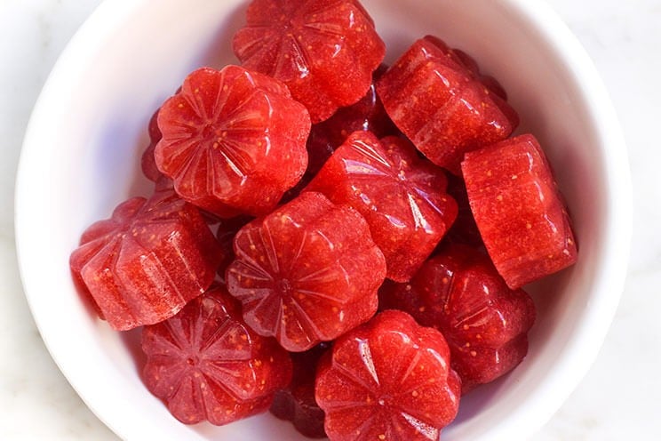 schema-photo-Homemade-Sour-Strawberry-Gummies.jpg
