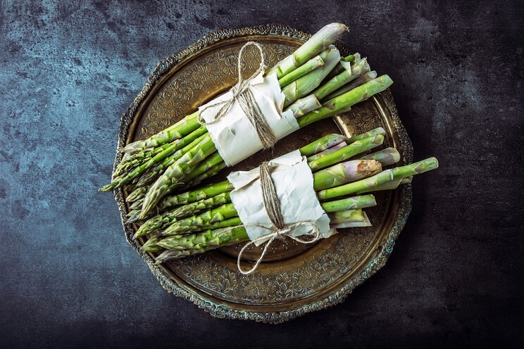 asparagus wrapped in bundles