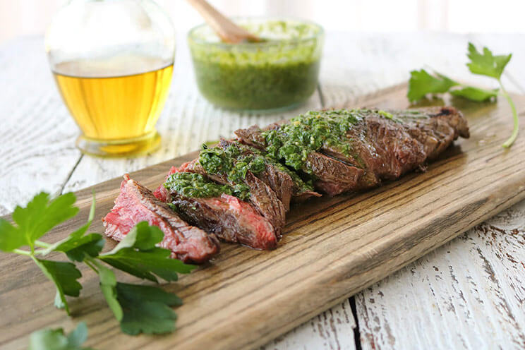 How to Make Juicy Skirt Steak with Chimichurri Sauce