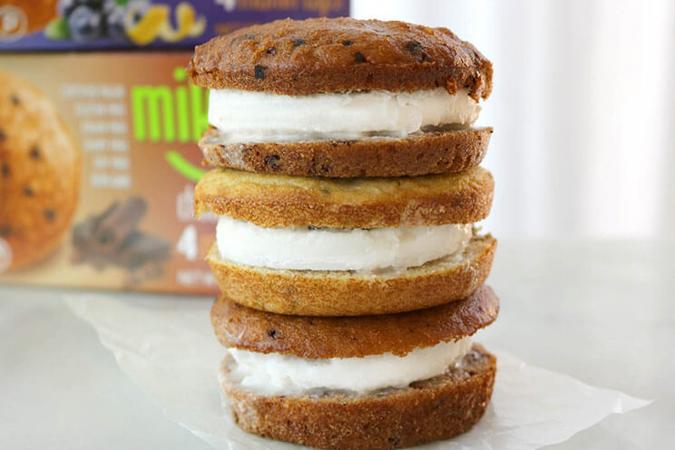 schema-photo-Coconut-Ice-Cream-Muffin-Sandwiches.jpg