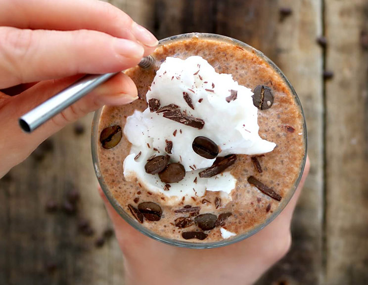 How to Make a Chocolate Milkshake with Coffee
