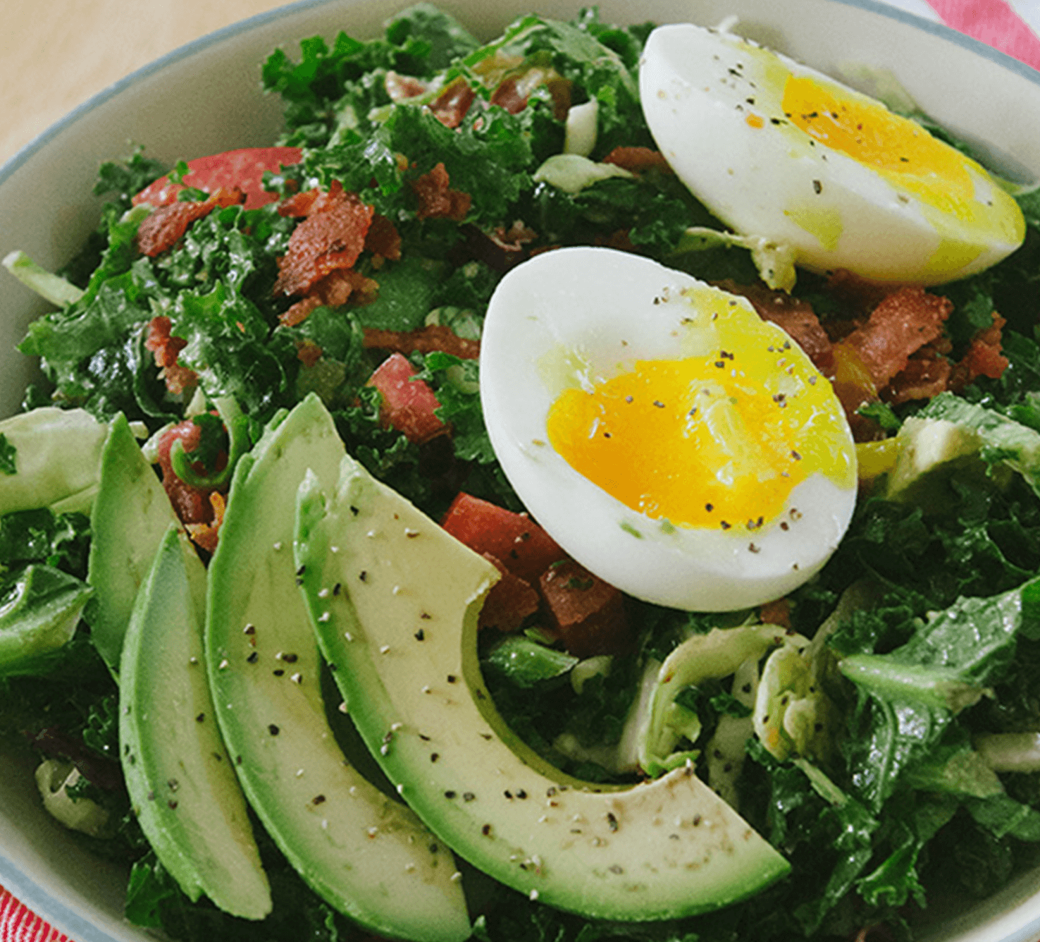 BLT breakfast salad with egg