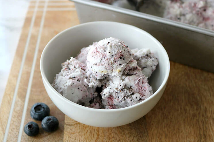 SCHEMA-PHOTO-Blueberry-Dream-Ice-Cream-with-Coconut-Milk-1.jpg