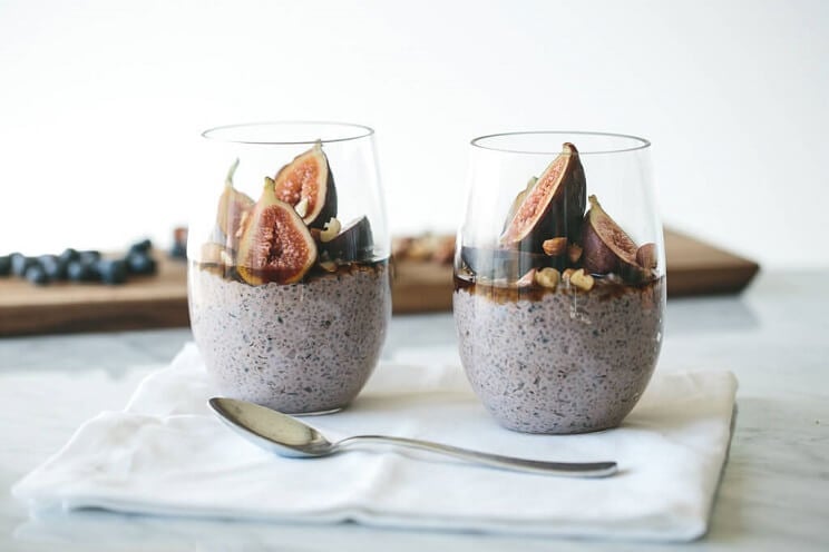 blueberry chia pudding with figs