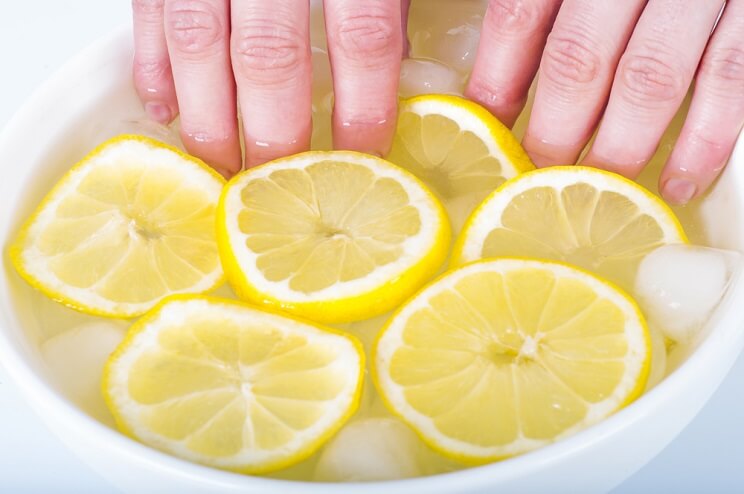 nail cleaner lemon