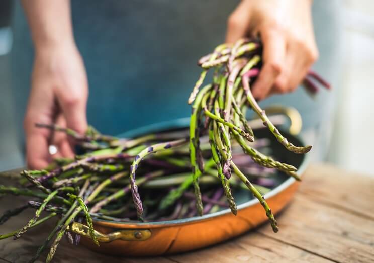 asparagus in a pan