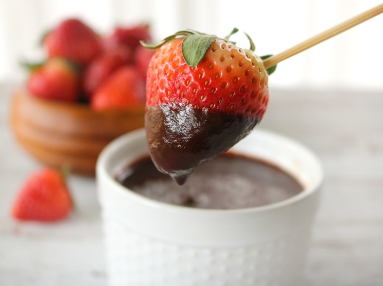 9 Fondue Dipper Ideas Strawberries