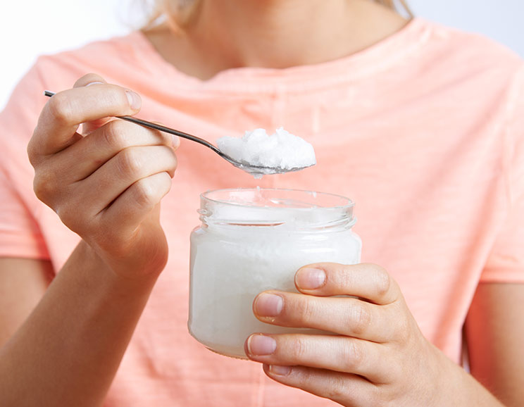 Oil Pulling 101: Natural Benefits & A Step-By-Step Guide