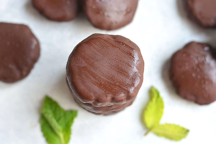 DIY Paleo Thin Mints (Grain Free, Gluten Free) | PaleoHacks Blog