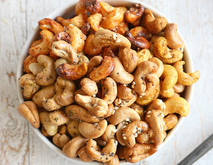 6 Easy on-the-Go Snack Ideas for Cashew Lovers