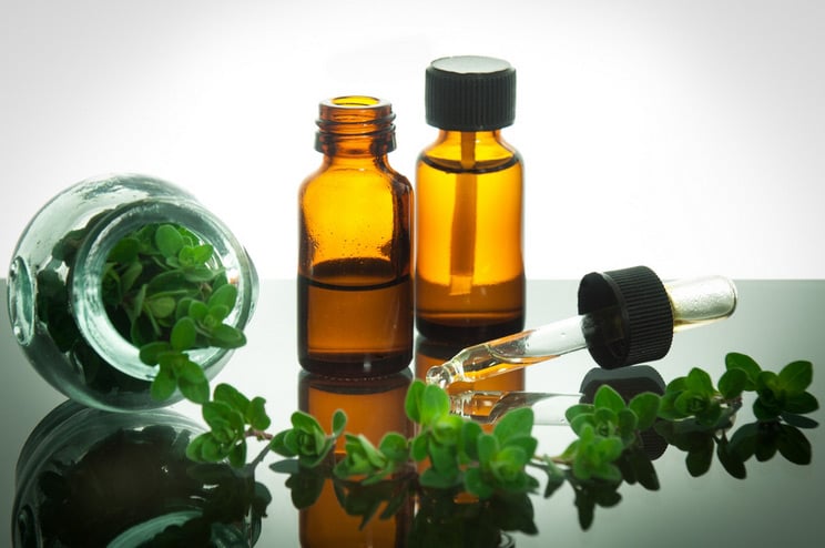 7 Natural Benefits of Oregano Oil