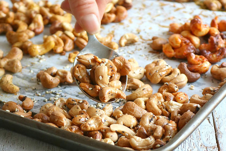 SCHEMA-PHOTO-6-Easy-On-The-Go-Snack-Ideas-for-Cashew-Lovers.jpg