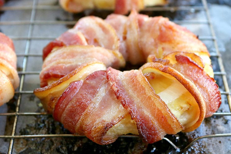 SCHEMA-PHOTO-Bacon-Wrapped-Pineapple-Donuts.jpg