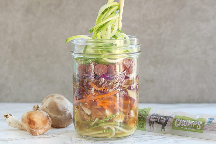 SCHEMA-PHOTO-DIY-Instant-Veggie-Noodles-in-a-Mason-Jar.jpg