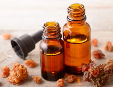5 Essential Oils to Boost Thyroid Health (& How to Use The)