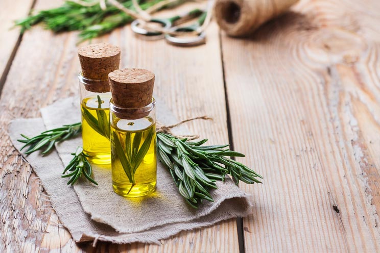 5 Essential Oils to Boost Thyroid Health (& How to Use The)