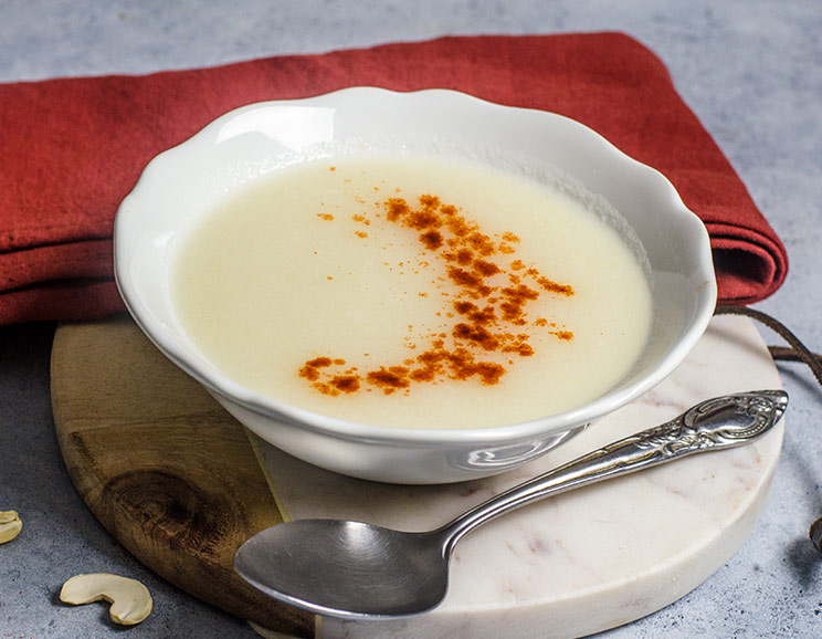 How to Make Deliciously Creamy Soup with Cauliflower + Cashews