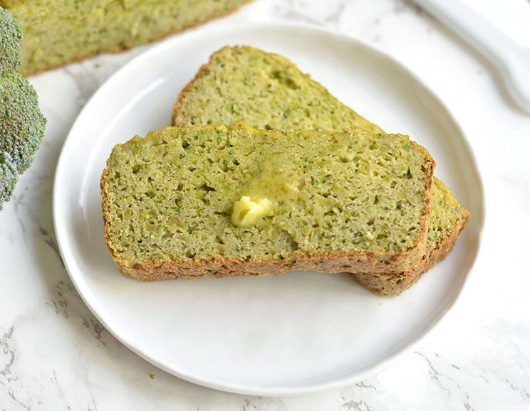 If you’re a fan of broccoli soup, you’ll love this veggie-packed broccoli and “cheese” bread. Broccoli rice makes the base of this recipe.