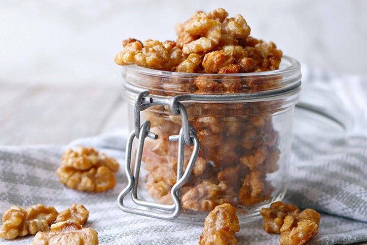 Satisfy a snack craving with these sweet, 3-ingredient honey roasted maca walnuts! This recipe is easy to make in large batches ahead of time.