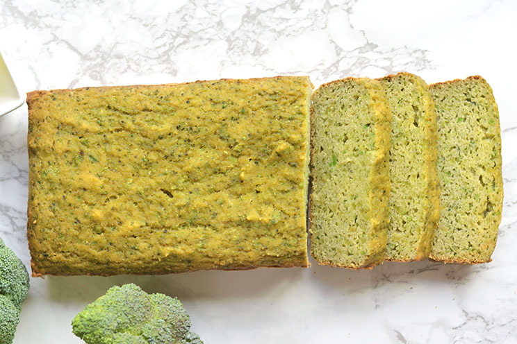 If you’re a fan of broccoli soup, you’ll love this veggie-packed broccoli and “cheese” bread. Broccoli rice makes the base of this recipe.