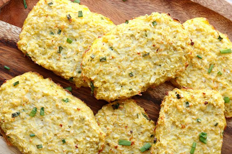 SCHEMA-PHOTO-Youd-Never-Guess-These-Hash-Browns-Are-Made-From-Low-Carb-Cauliflower.jpg
