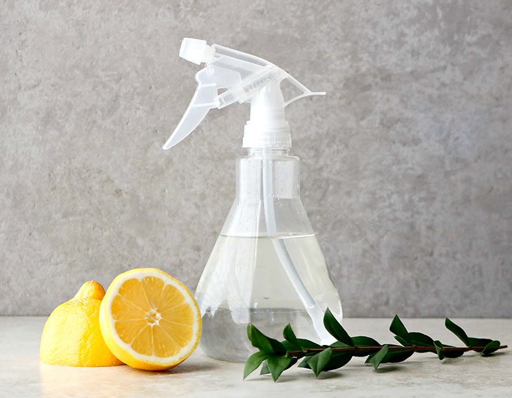 3-Ingredient DIY Cleaner to Banish Mildew (Natural + Non-Toxic)