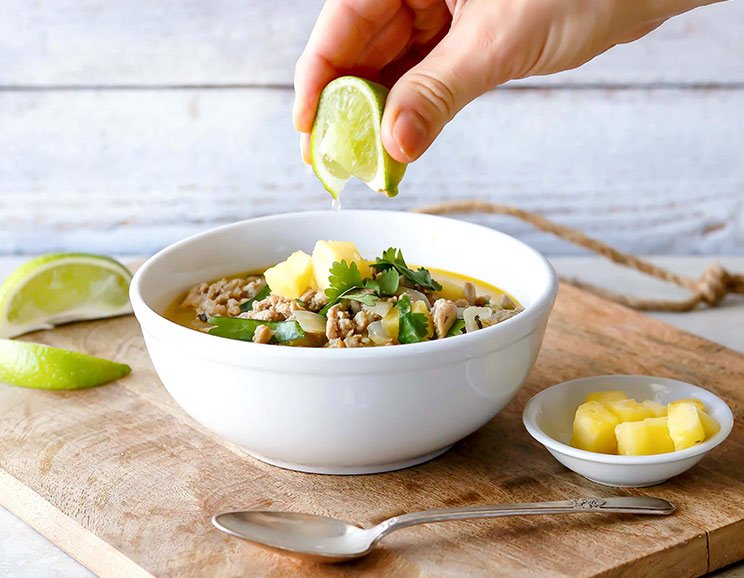 Add an island twist to your one-pot dinner with this sweet n’ tangy Tropical Chili. Say aloha to tender pineapple and juicy bites of ground turkey.