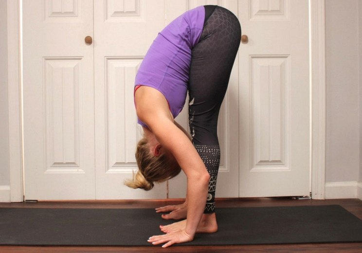 The 5 Best Yoga Poses to De-Stress