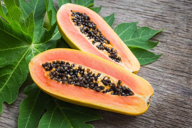 The 24 Best Low-Carb Fruits for Keto