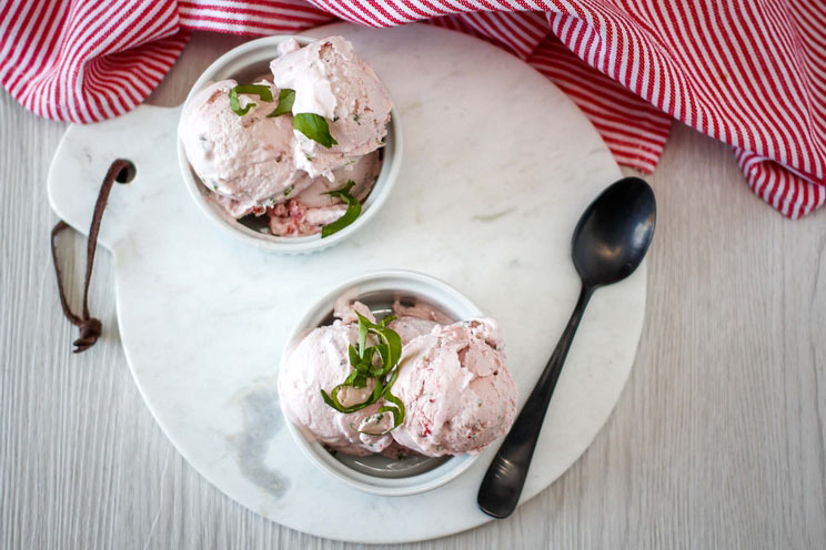 SCHEMA-PHOTO-Strawberry-Basil-Ice-Cream.jpg